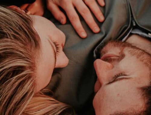 Unique first anniversary gift ideas for couple